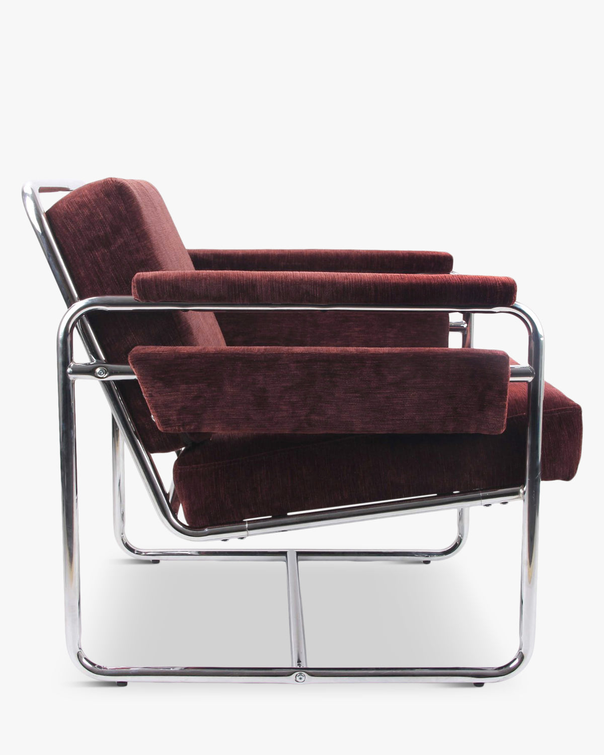 Fauteuil Kyle - velours bordeaux ligné et métal chromé - vue de profil